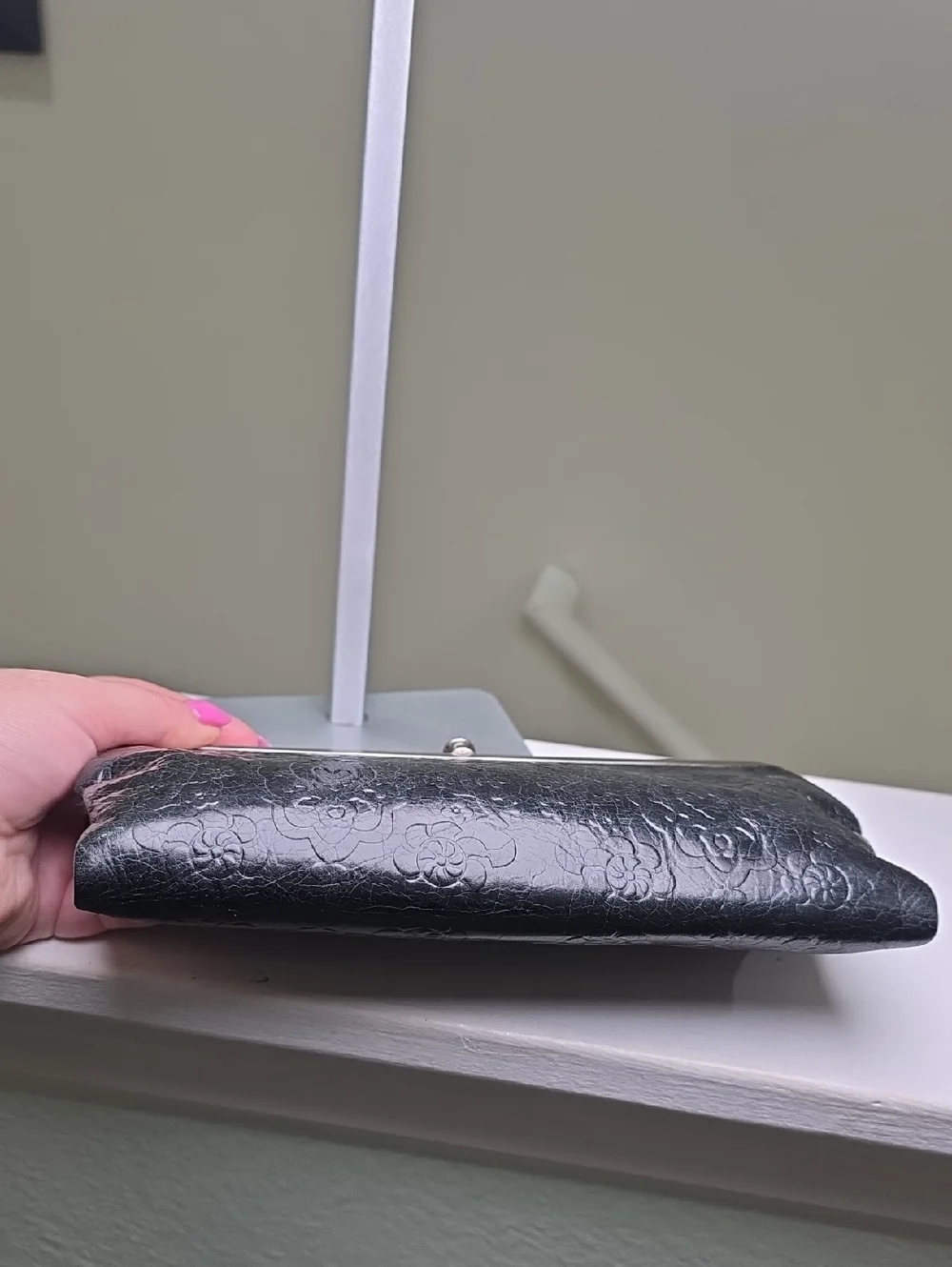 HOBO Black Leather Floral Embossed "Lauren" Double Snap Fold Open Clutch EUC - Picture 8 of 15